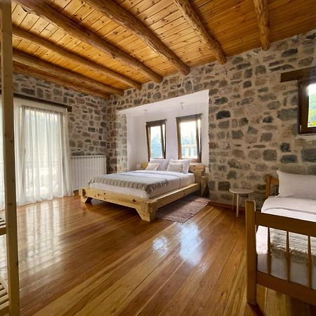 Valter & Drita'S Guesthouse 세스 외부 사진