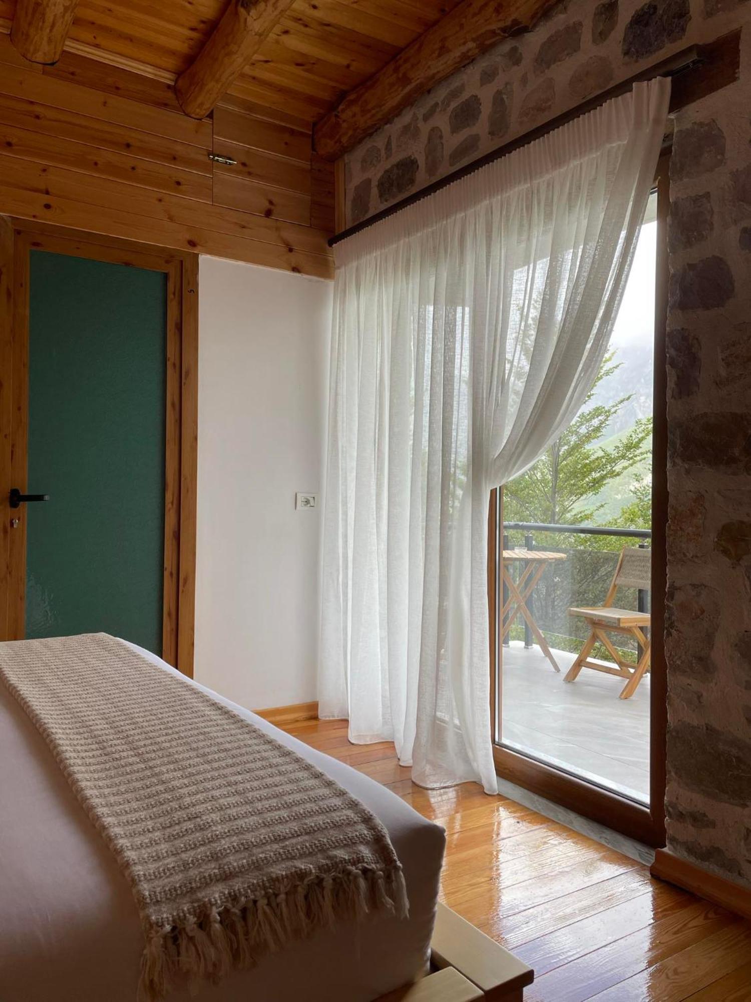 Valter & Drita'S Guesthouse 세스 외부 사진