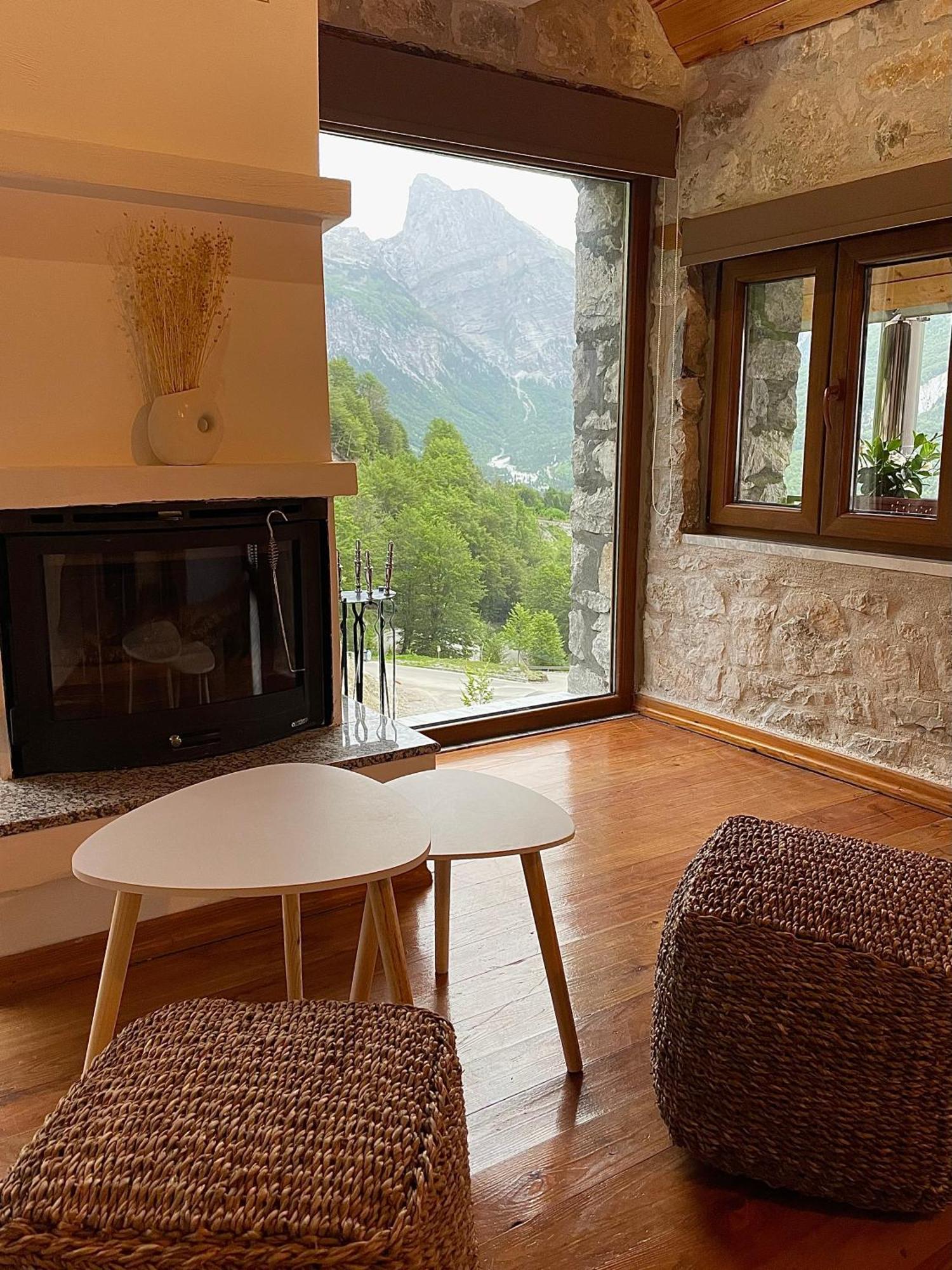 Valter & Drita'S Guesthouse 세스 외부 사진