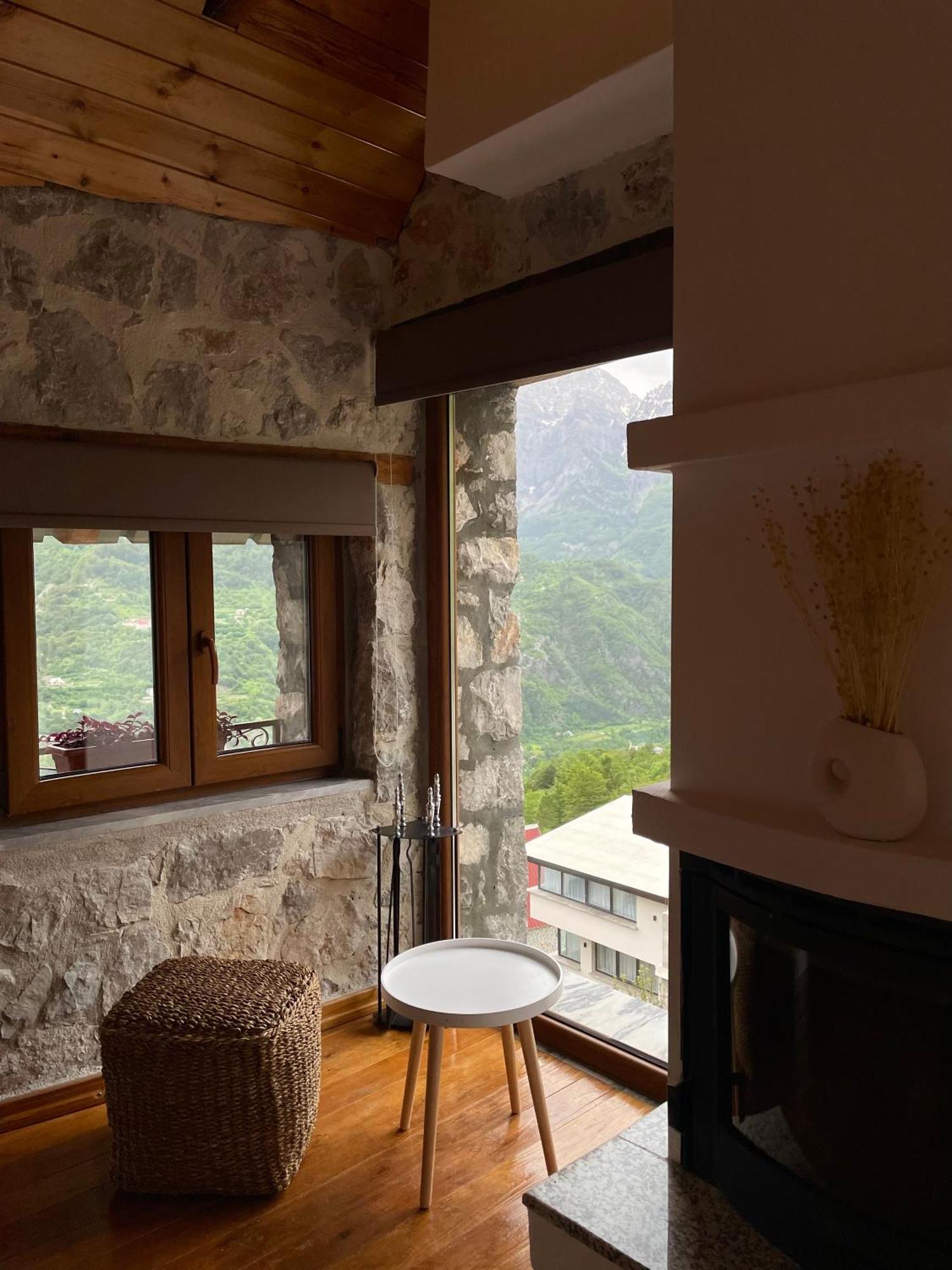 Valter & Drita'S Guesthouse 세스 외부 사진