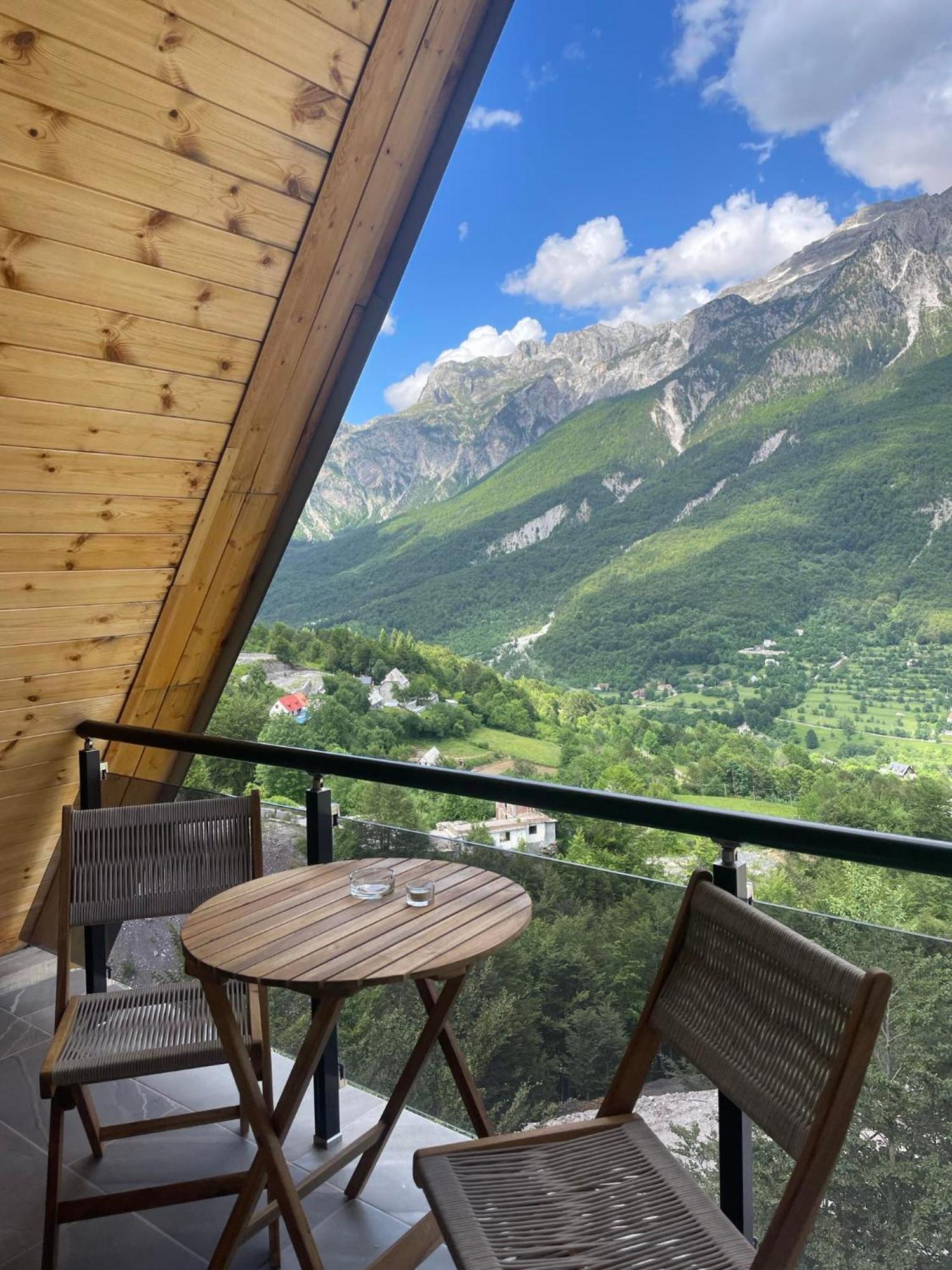 Valter & Drita'S Guesthouse 세스 외부 사진
