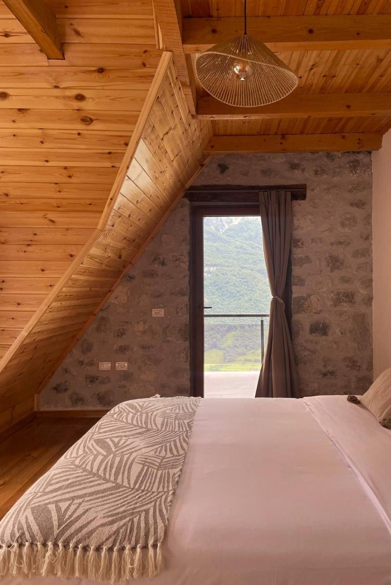 Valter & Drita'S Guesthouse 세스 외부 사진