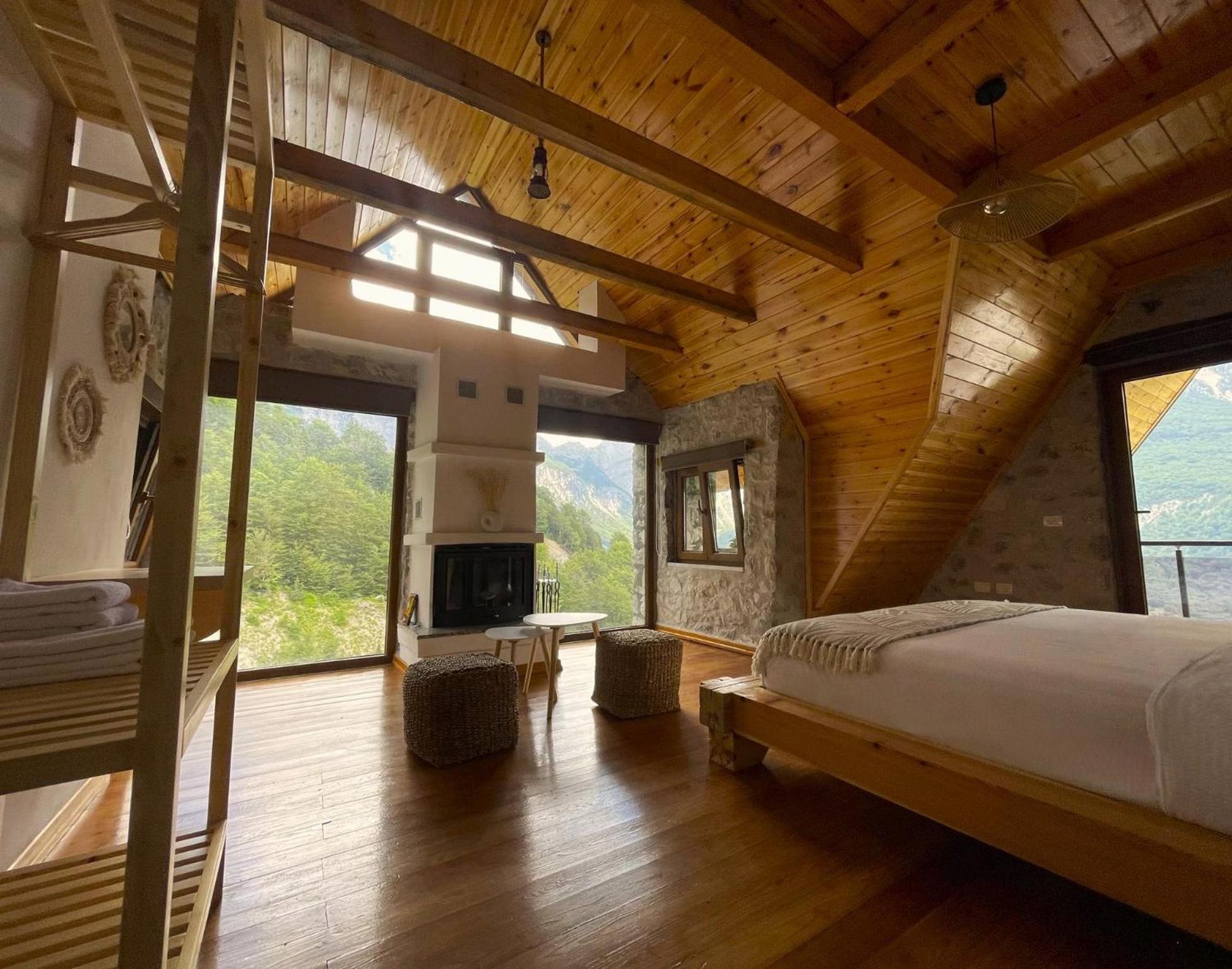Valter & Drita'S Guesthouse 세스 외부 사진